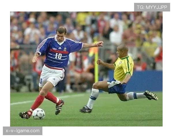 齐达内对足球美学的完美演绎与战术革新引起广泛关注