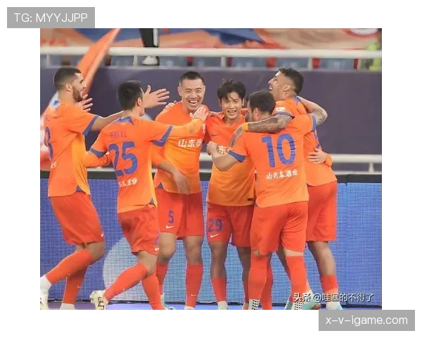 解析山东泰山双线争冠困境，阵容疲劳问题与战术依赖如何影响球队崛起！