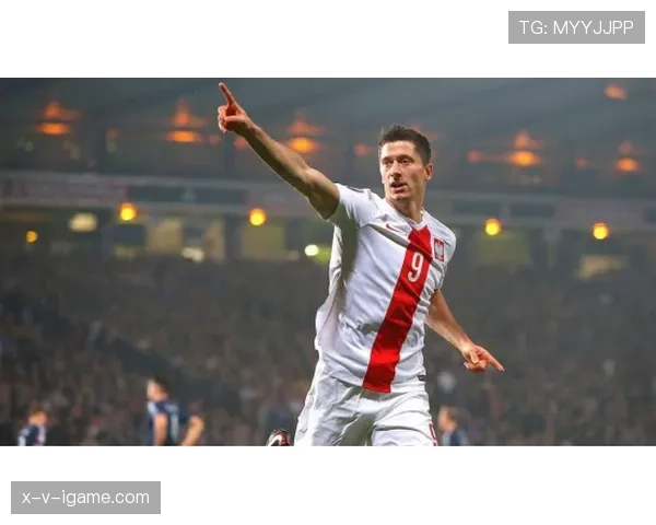 莱万多夫斯基国家队表现解析:个人输出是否匹配核心地位 莱万多夫斯基国家队表现解析:个人输出是否匹配核心地位